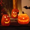 Beleuchtete LED-Halloween-Kürbislaterne – Leuchtende Produktbild-Vorschau 3