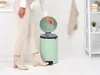 Poubelle à Pédale 20 L Jade Green - New Icon - Brabantia Voir les images du produit 7