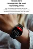 A person wearing a smartwatch, with text describing its features. Náhled obrázku produktu