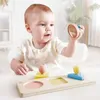 Puzzle de formes avec miroir Hape Montessori en bois Voir les images du produit 12