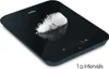 A black digital kitchen scale with a white feather on top. Podgląd zdjęcia produktu