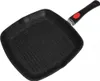 A black square grill pan with a speckled finish and a black handle with a red accent. Anteprima dell’immagine prodotto