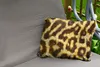 MuchoWow® Outdoor Kissen - Nahaufnahme von Leopardenmustern Produktbild-Vorschau 2