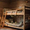 Een bamboe dienblad voor op het bed, met een houder voor Productafbeelding-voorbeeld 5