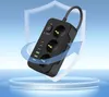 A black power strip with USB ports is shown on a podium with a blue shield and arrow overlay. Anteprima dell’immagine prodotto