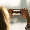 Spigen Glas.tR AlignMaster, compatible con Apple iPhone 13 Vista previa de la imagen del producto 3