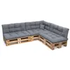 A sectional sofa made from wooden pallets with gray cushions, shown against a white background. Anteprima dell’immagine prodotto