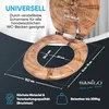 A toilet seat with a wood grain pattern is shown with dimensions and feature callouts. Produktbild-Vorschau