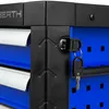 A close-up view of a tool chest's corner, showing a lock and key. Produktbild-Vorschau