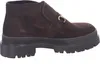A side view of a brown suede boot. Produktbild-Vorschau