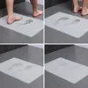 A collage of four images showing a person's wet feet stepping onto a gray diatomite bath mat, demonstrating its absorbency. Podgląd zdjęcia produktu