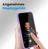A hand holding a purple phone case with a phone inside showing a selfie. Produktbild-Vorschau