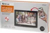 The image shows the retail packaging of a Denver Frameo Social Photo Frame. The box displays the product itself, along with marketing text and graphics illustrating its features. Produktbild-Vorschau
