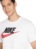 Nike M Nsw Tee Icon Futura White/Black/University Red M Produktbild-Vorschau 4