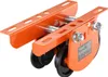 A close-up studio shot of an orange industrial trolley with black wheels. Anteprima dell’immagine prodotto