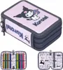 A pink Kuromi pencil case with multiple compartments, shown open and closed, displaying colored pencils and stationery. Anteprima dell’immagine prodotto