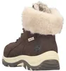 Das Bild zeigt einen braunen Stiefel auf einem hellen Untergrund. Der Stiefel ist von der linken Außenseite zu sehen und hat eine robuste Sohle sowie Verzierung am Schaft. Produktbild-Vorschau
