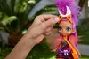 Bambola Cave Club Roaralai (25 cm), bambola di moda Anteprima dell’immagine prodotto 3