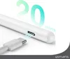 A close-up of a white stylus being charged via a USB-C cable, with a graphic overlay indicating '20 mins'. Produktbild-Vorschau
