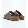 A pair of Birkenstock Arizona sandals shown from a rear-diagonal angle against a white background. Produktbild-Vorschau