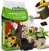 A bag of Biovita Universal soil for flowers is shown next to potted flowers being watered from a watering can. Produktbild-Vorschau