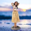 afrikanische tanzende mädchen-figur mit gitarre – Produktbild-Vorschau 5