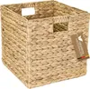 A woven storage basket made of water hyacinth, with handles and a tag attached. Anteprima dell’immagine prodotto