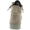 The back view of a beige suede boot with laces. Produktbild-Vorschau