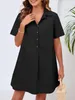 Ein locker sitzendes Sommerkleid für Damen mit Knopfleiste. Produktbild-Vorschau 3