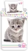 A duvet cover and pillowcase set featuring a kitten graphic and paw prints. Voir les images du produit
