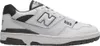 A studio shot of a single New Balance sneaker. Produktbild-Vorschau