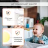 A baby is being fed by a spoon while sitting in a high chair. The image also features graphical overlays highlighting product features. Produktbild-Vorschau