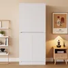 A white wardrobe is shown in a room with a bookshelf on the left and a nightstand with a lamp on the right. Anteprima dell’immagine prodotto