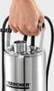 A hand holding the handle of a Kärcher cistern pump. Anteprima dell’immagine prodotto