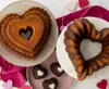 nordic ware - Stampo Bundt Tiered Heart Anteprima dell’immagine prodotto 11