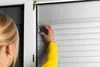 Schellenberg Rolladen-Klemmsicherung Mini/Maxi, 2 Stück, Produktbild-Vorschau 4