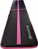 A black and pink inflatable airtrack mat is shown from a slightly elevated diagonal angle against a white background. Anteprima dell’immagine prodotto
