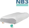 A white orthopedic pillow with a gray mesh section on a white background, with brand logo and certifications visible. Produktbild-Vorschau