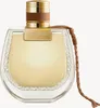 A close-up studio shot of a Chloé Nomade perfume bottle. Anteprima dell’immagine prodotto
