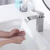 Rubinetto di alta qualità in acciaio inox, design moderno, Anteprima dell’immagine prodotto 4