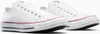 A pair of white Converse All Star low-top sneakers. Voir les images du produit