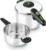 A stainless steel pressure cooker and its inner pot are displayed against a white background. Anteprima dell’immagine prodotto