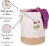 A laundry basket with a giraffe motif and handles, with text describing its features. Produktbild-Vorschau