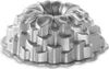 NORDIC WARE Nordic Ware - Blossom Bundt Pan NW 87537 Anteprima dell’immagine prodotto 5