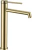 A single, tall, brushed gold faucet is shown against a white background. Anteprima dell’immagine prodotto