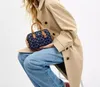 Dámská kabelka Coach Mini Rowan, crossbody model, v modré Náhled obrázku produktu 4