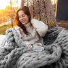 Livingandhome Graue Strickdecke 80 x 100 cm – weich, warm, Produktbild-Vorschau 2