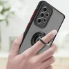 A hand is holding a phone case with a ring holder. Produktbild-Vorschau