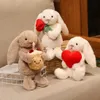 Plüsch Hase 28 cm mit Kuchen – Kawaii Konijn Kuscheltier – Produktbild-Vorschau 6