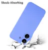 A purple phone case is shown falling and impacting a cracked surface, illustrating its shock-absorbing feature. Produktbild-Vorschau